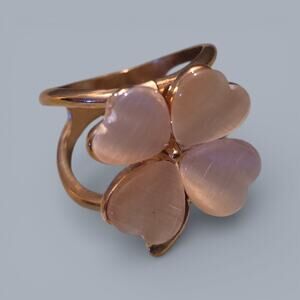 Gold tone-Beige Heart Clover Scarf Ring – New, 1" Diameter